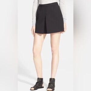 Vince Women’s Black Front Inverted Pleat Mini Skirt Sz 0